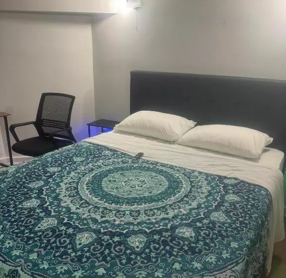 ペンション Hollywood Rentals Llc