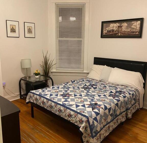 بنسيون Hollywood Rentals Llc