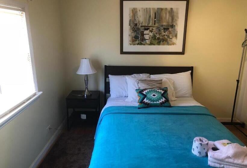 بنسيون Hollywood Rentals Llc