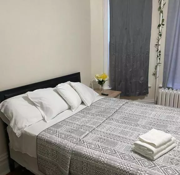 ペンション Hollywood Rentals Llc