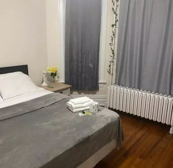 ペンション Hollywood Rentals Llc