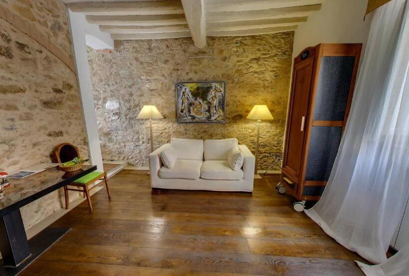 ペンション Sestosenso Suites