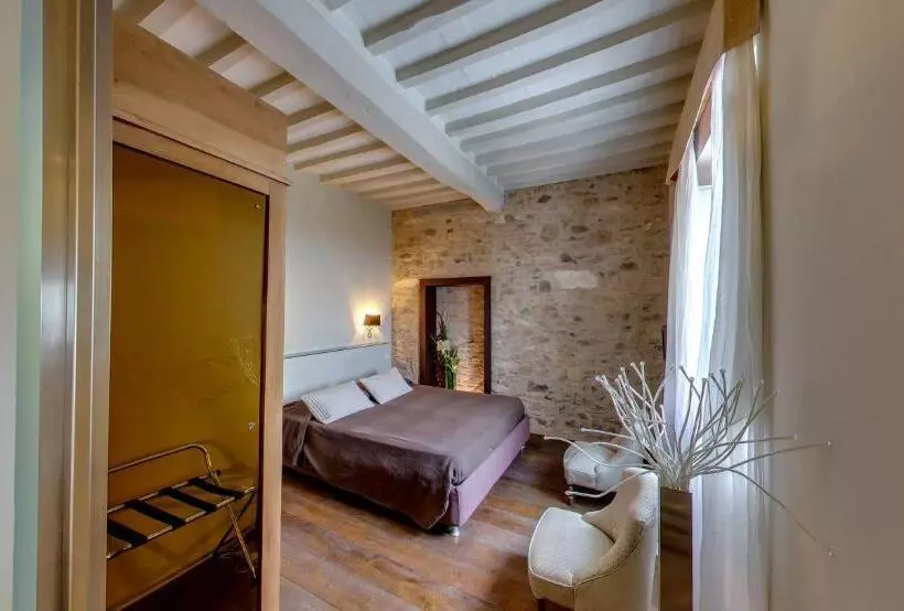 ペンション Sestosenso Suites