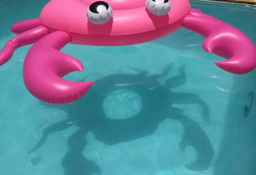 Majatalo Suítes Da Piscina