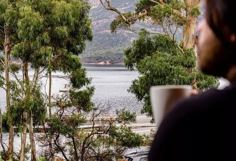 Freycinet Cottage 2