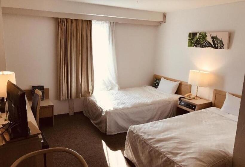 בית מלון כפרי Iwaki Prince