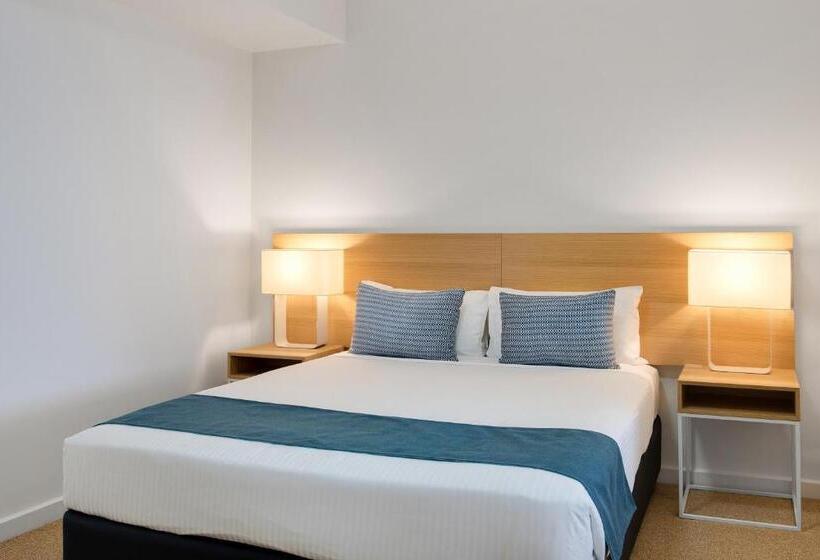 Отель Aligned Corporate Residences Williamstown