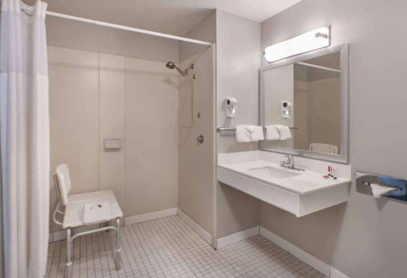 فندق Baymont By Wyndham Albuquerque Airport