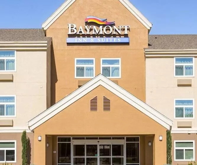 هتل Baymont By Wyndham Albuquerque Airport