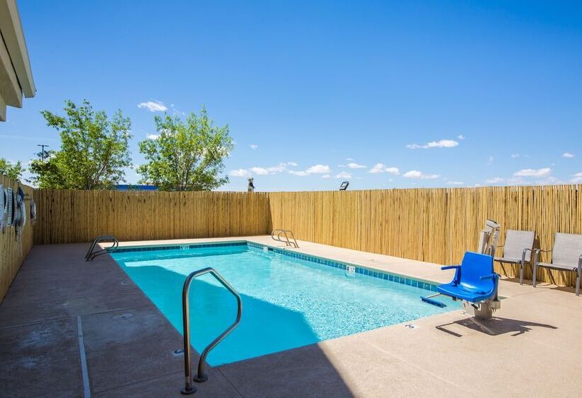 فندق Baymont By Wyndham Albuquerque Airport