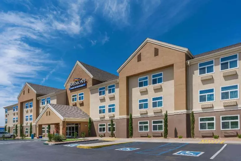 هتل Baymont By Wyndham Albuquerque Airport