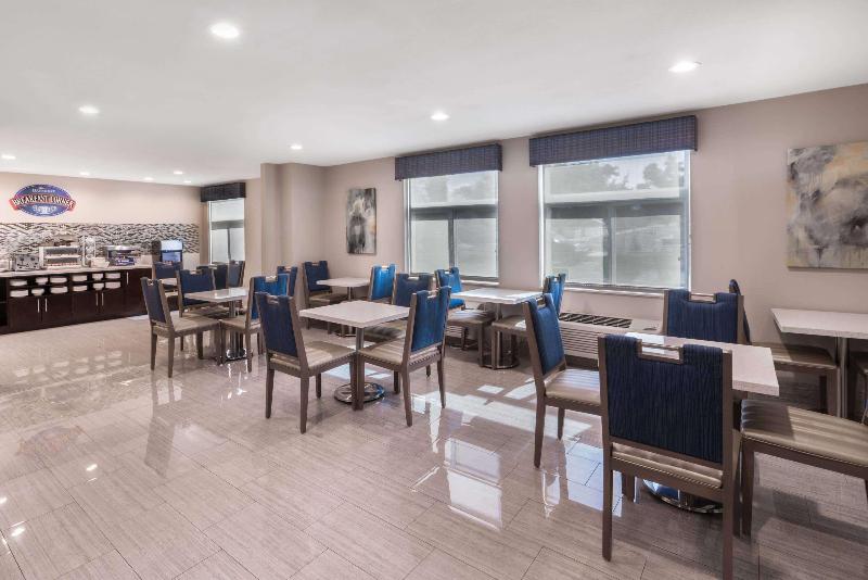 فندق Baymont By Wyndham Albuquerque Airport