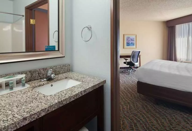 فندق Best Western Holiday Manor