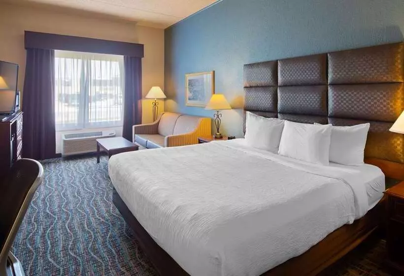 فندق Best Western Holiday Manor