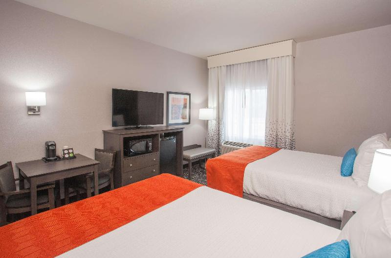 فندق Best Western Holiday Manor