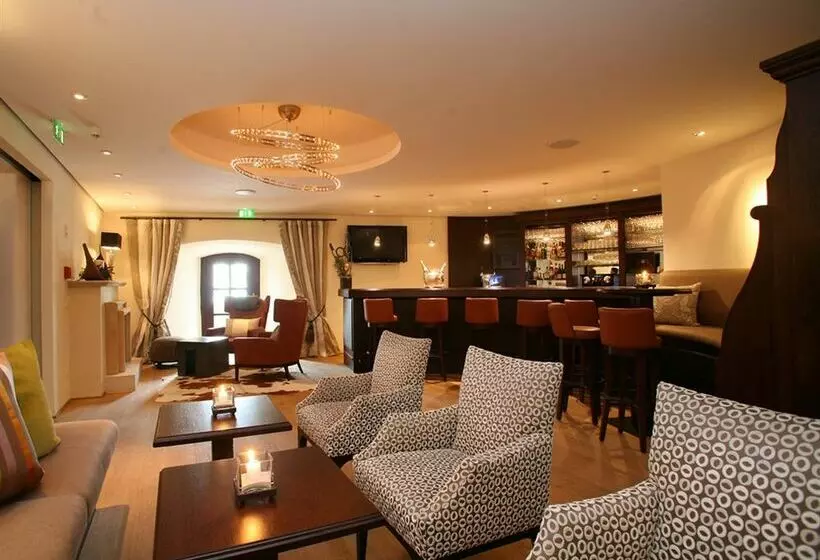 בית מלון כפרי Burg Wernberg