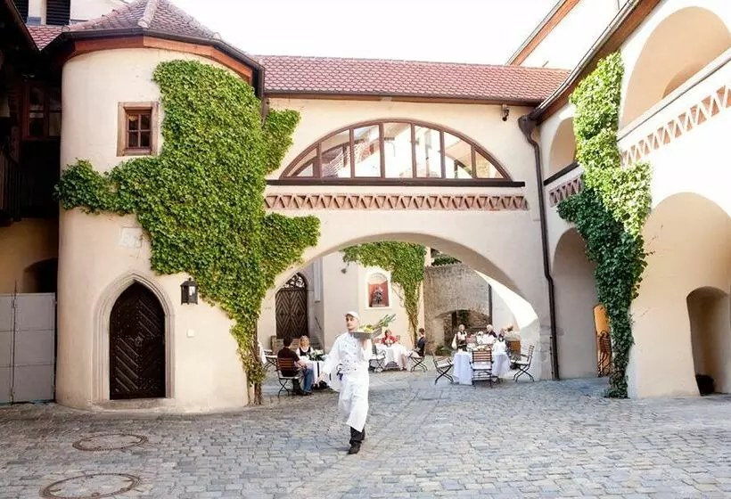 בית מלון כפרי Burg Wernberg