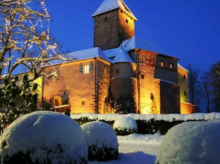 בית מלון כפרי Burg Wernberg