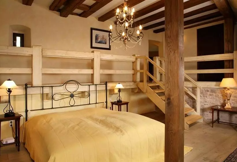 בית מלון כפרי Burg Wernberg