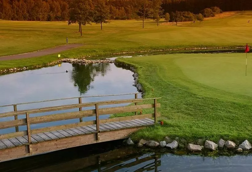 בית מלון כפרי Burg Wernberg