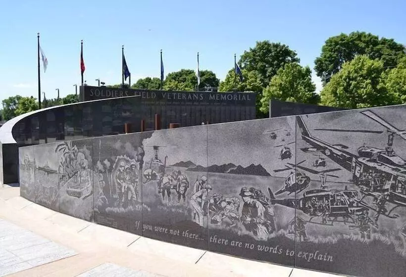 هتل Country Inn & Suites Rochester South Mayo Clinic