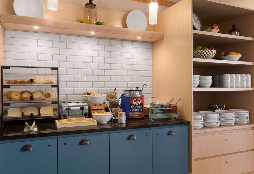 فندق Country Inn & Suites Rochester South Mayo Clinic