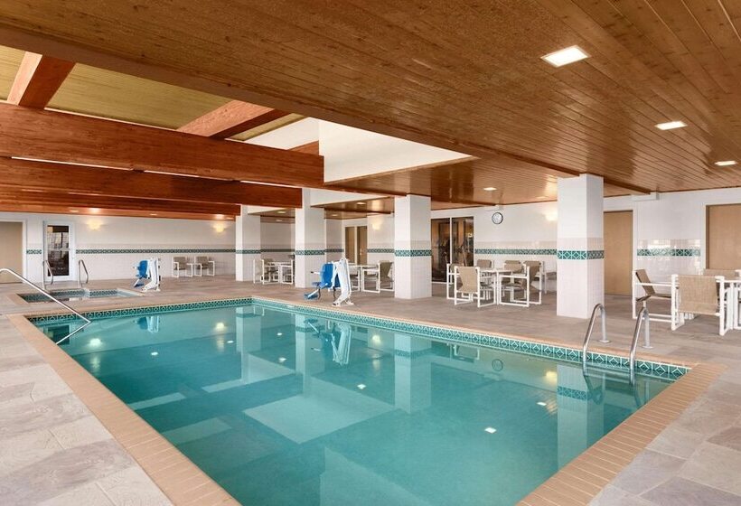 فندق Country Inn & Suites Rochester South Mayo Clinic