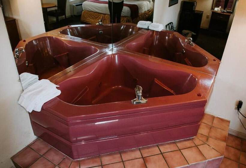 فندق Days Inn By Wyndham Pigeon Forge South