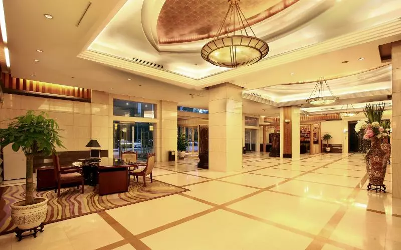 Lijiang Waterfall Hotel Guilin