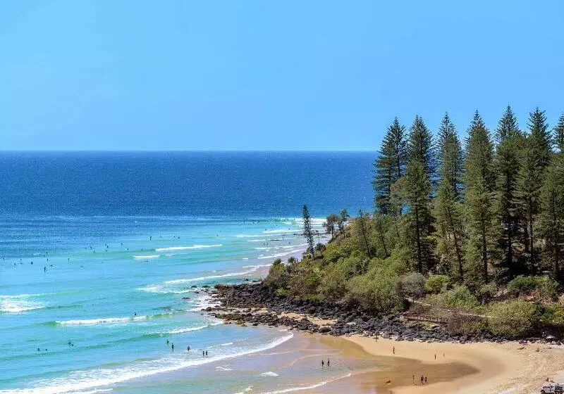 Отель Mantra Coolangatta Beach