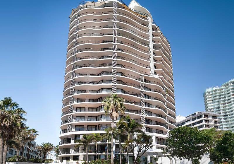 בית מלון כפרי Mantra Coolangatta Beach