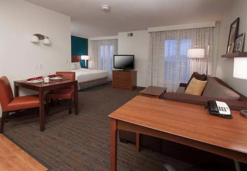 هتل Residence Inn Des Moines West At Jordan Creek Town Center