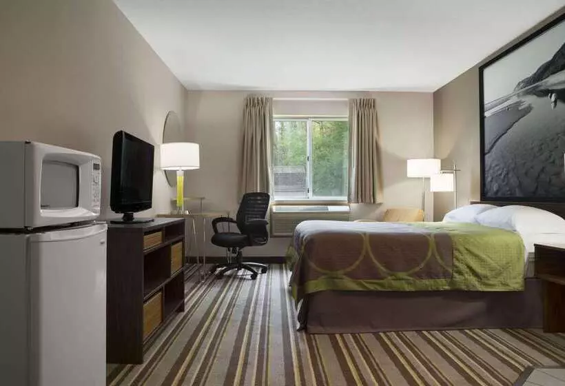 מוטל Super 8 By Wyndham Manistee