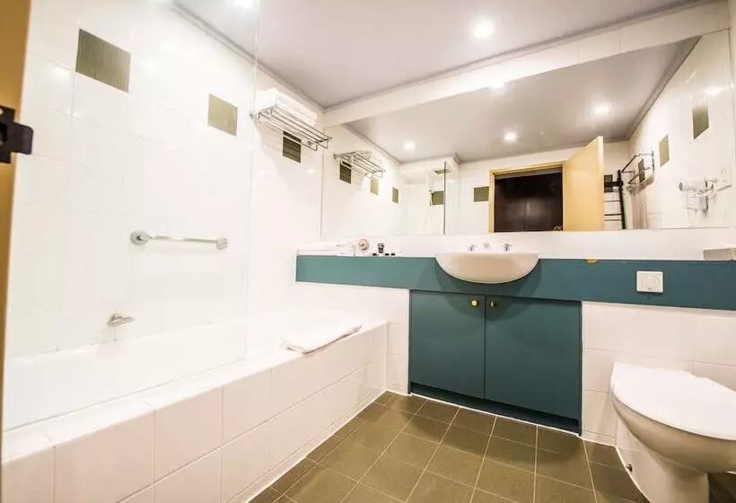 Mt Buller Chalet Hotel & Suites