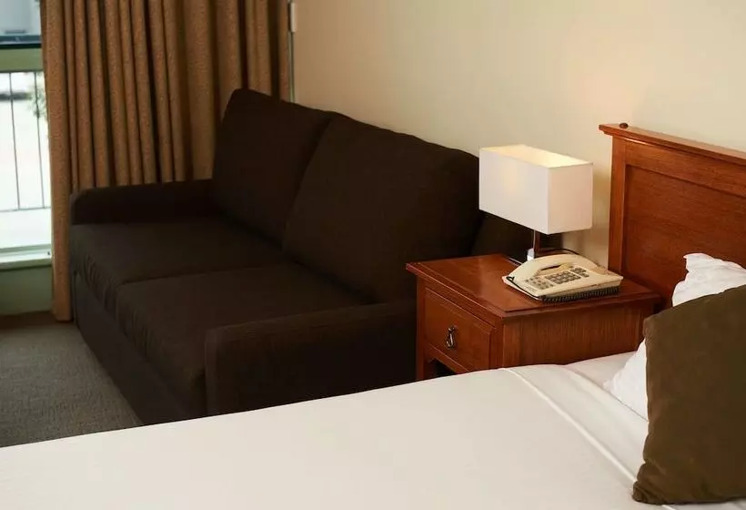 Mt Buller Chalet Hotel & Suites