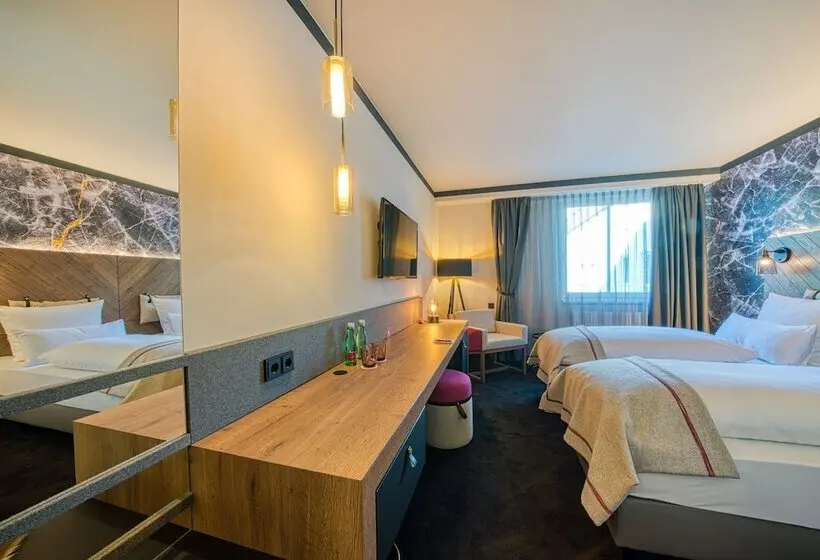 هتل PLAZA INN Salzburg Messe