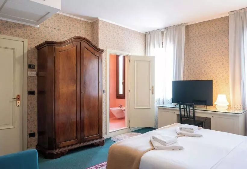 هتل Alla Giustizia