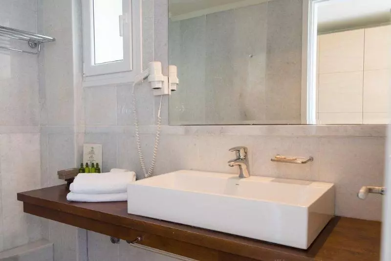 Antinea Suites Hotel & Spa