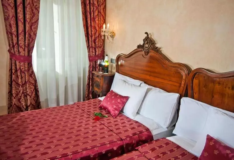 فندق Caesar Prague