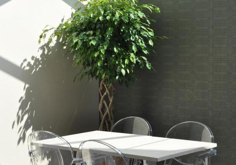 هتل Holiday Inn Express Earls Court, An Ihg