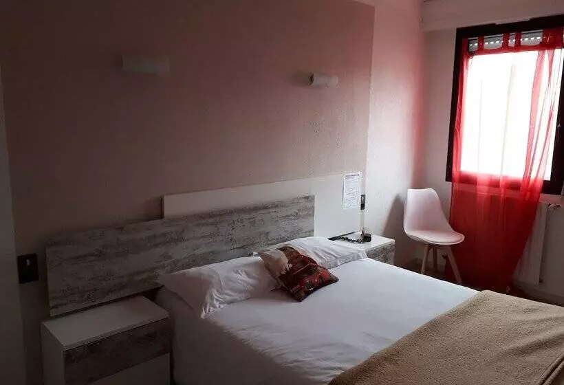 ホテル Hôtel La Tour Des Anglais