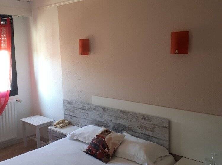 ホテル Hôtel La Tour Des Anglais