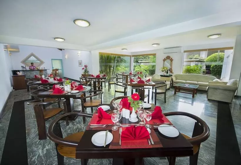 בית מלון כפרי Mandara Rosen Yala, Kataragama