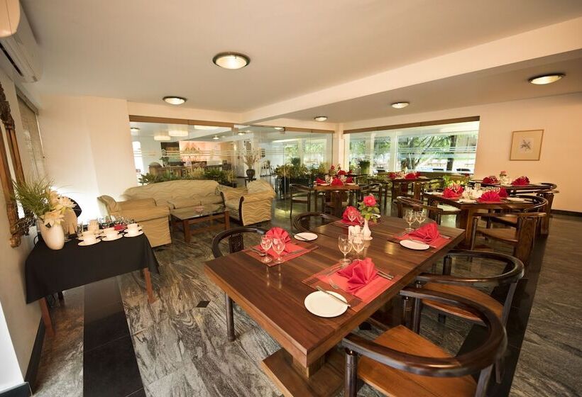 فندق Mandara Rosen Yala, Kataragama