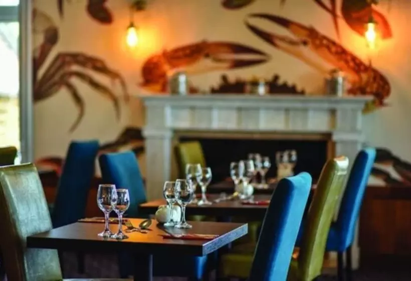 בית מלון כפרי The Golden Lion