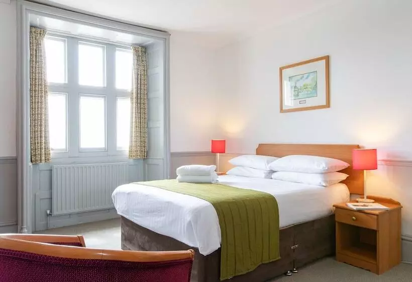 בית מלון כפרי The Golden Lion