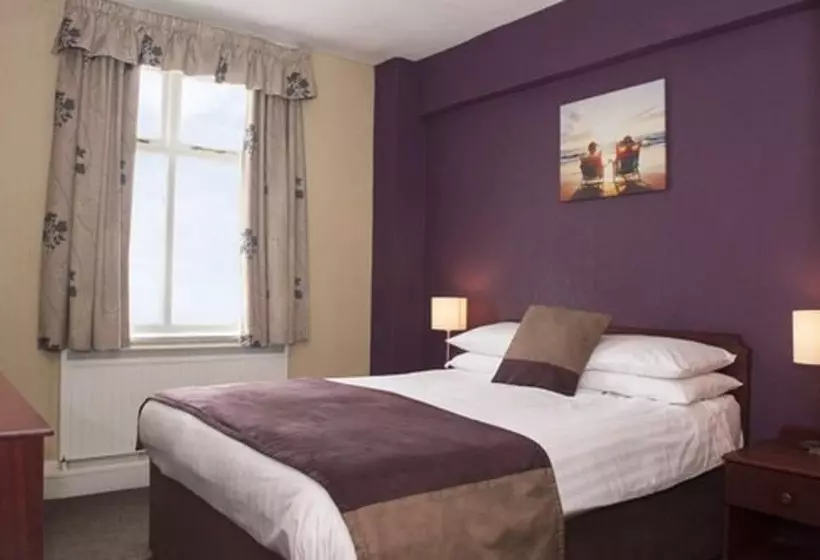 בית מלון כפרי The Golden Lion