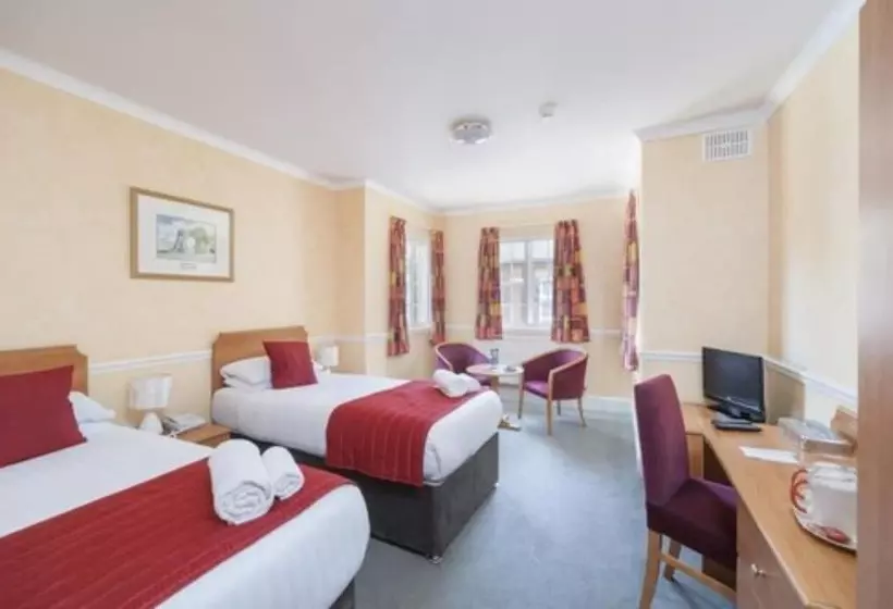 בית מלון כפרי The Golden Lion