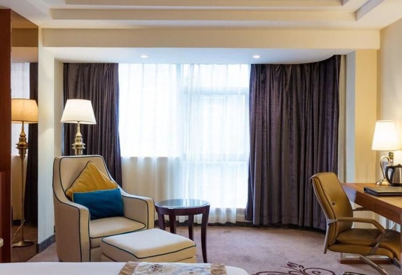 Отель Zhuhai Asian Star