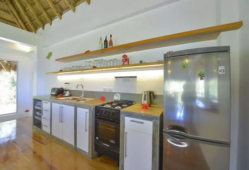 ホテル Diniview Villas